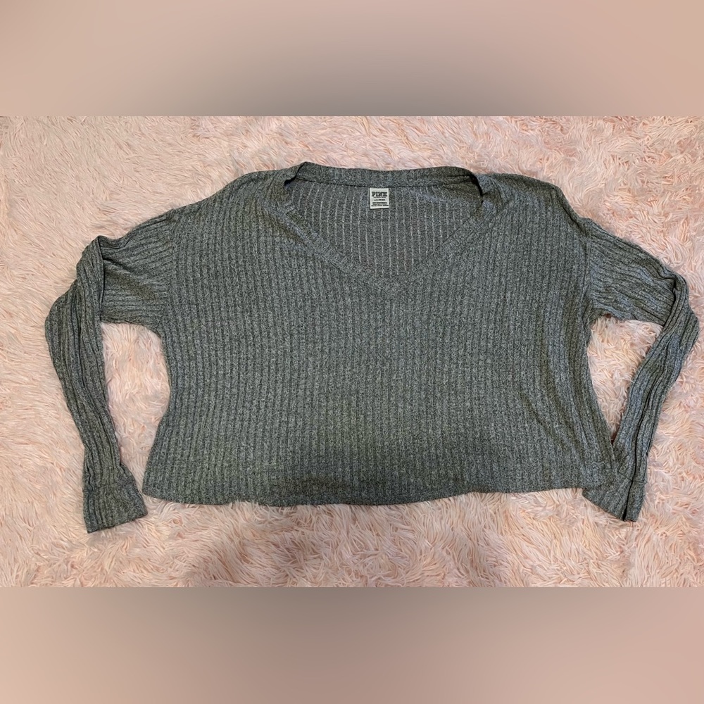 Cropped lightweight Victoria Secrets Sweater